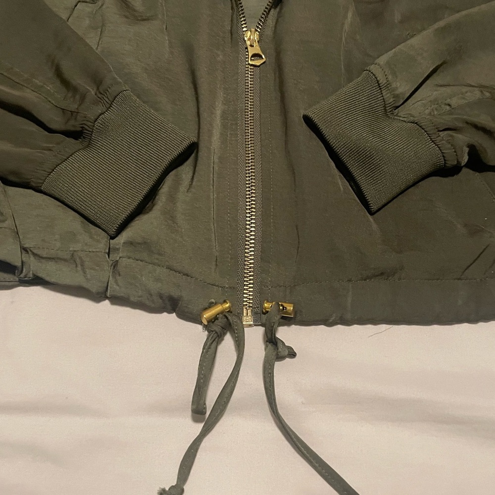 H&M Khaki Satin Bomber Jacket Gold Accents Size 8 - Picture 4 of 5
